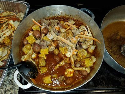 Liberian_seafood_boil.jpg