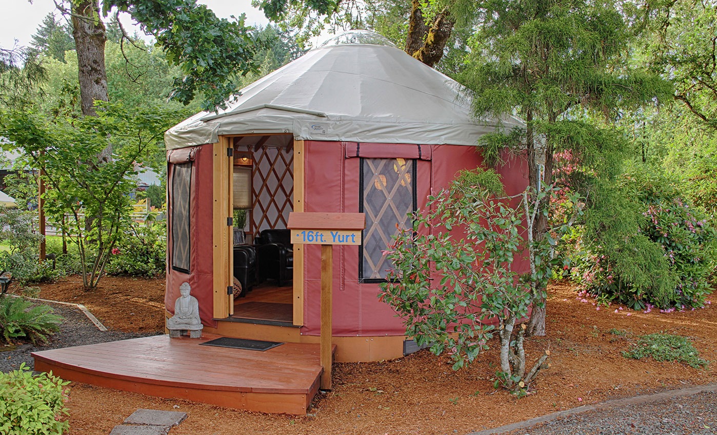 16-Pacific-Yurt-Display.jpg